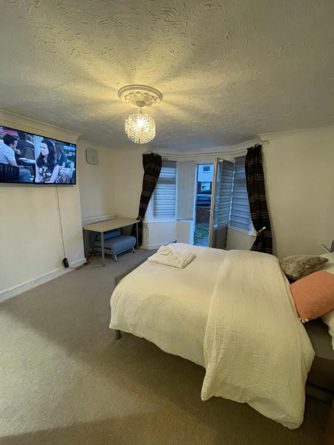 Alder En-Suites Self-Catering With Private Shower 1 Southampton Luaran gambar
